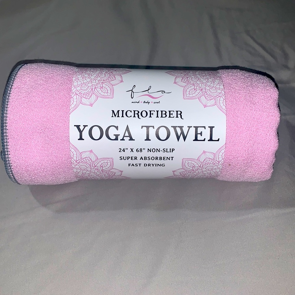 💸 3/$25 Pink Microfiber yoga towel